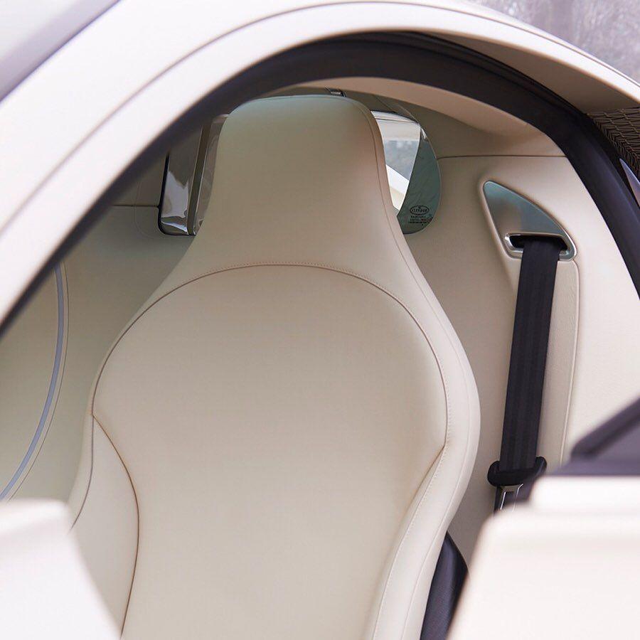 Интерьер Bugatti Chiron Hermes Edition 2019 года  (фото 3 из 12)